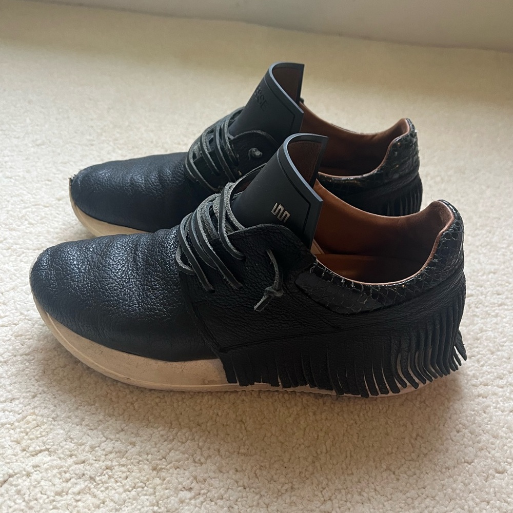 esse ut esse sneakers